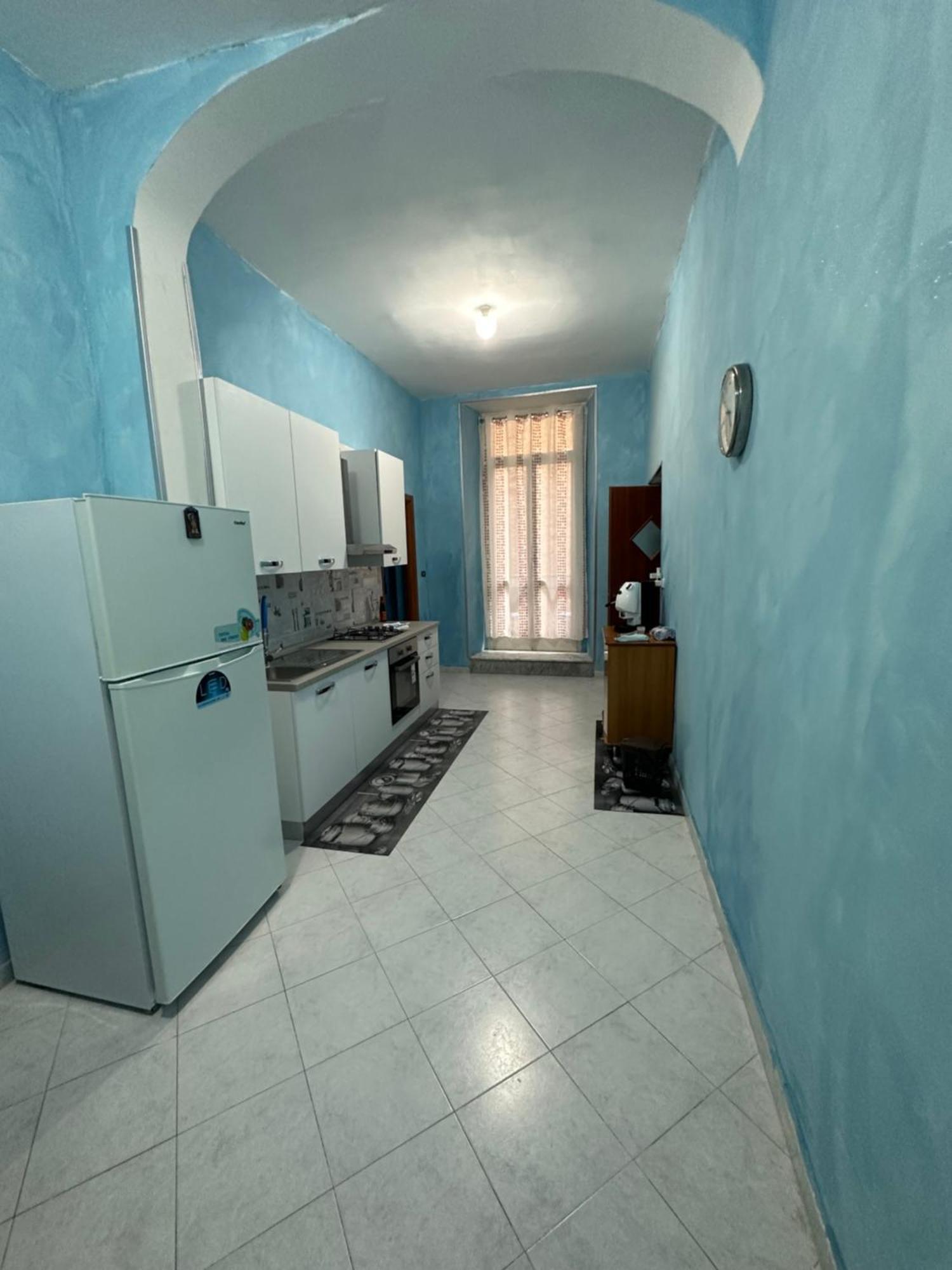Holiday House Clara&Vincenzo Наполи Екстериор снимка
