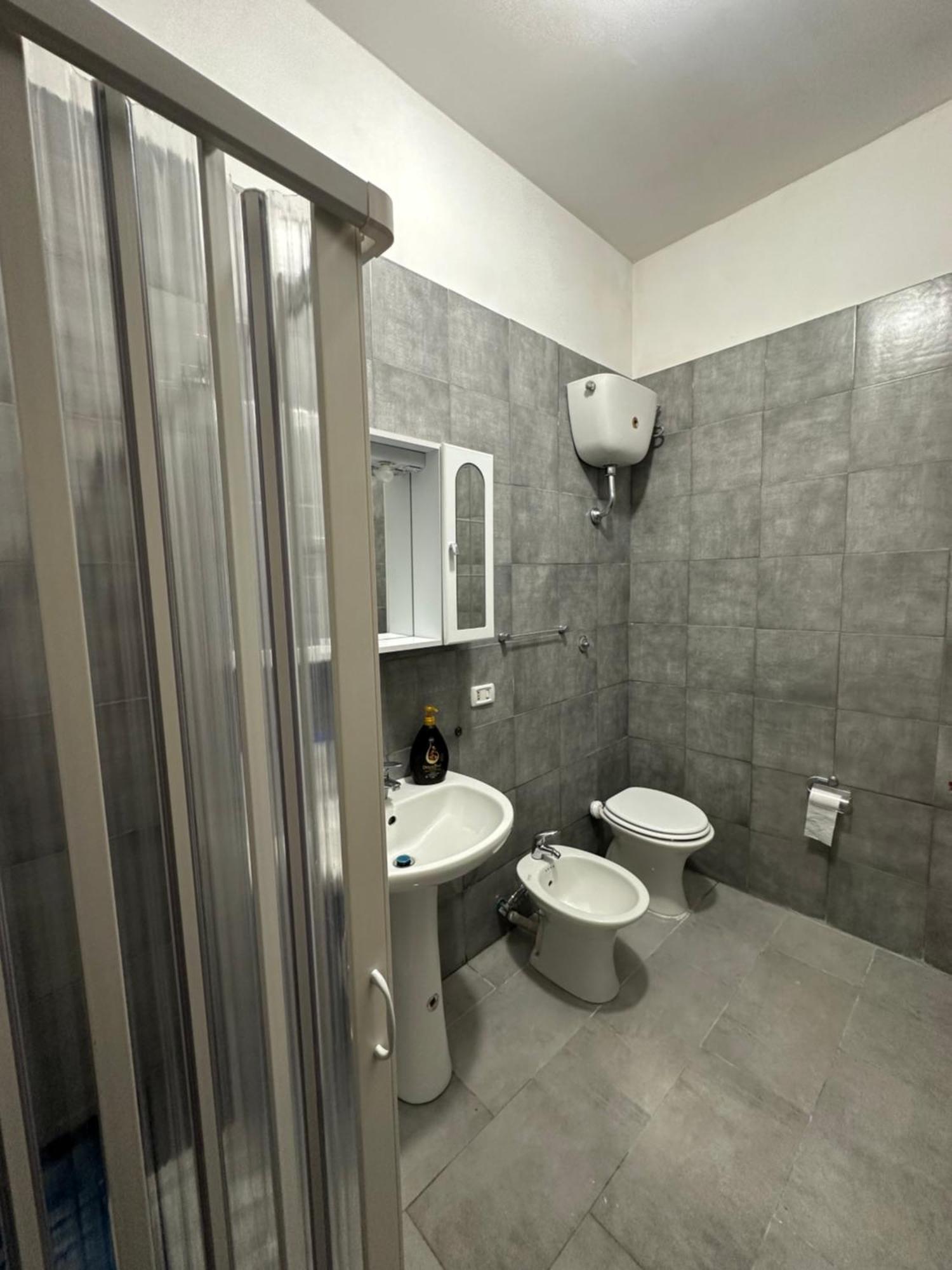 Holiday House Clara&Vincenzo Наполи Екстериор снимка